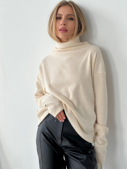 High neck pullover